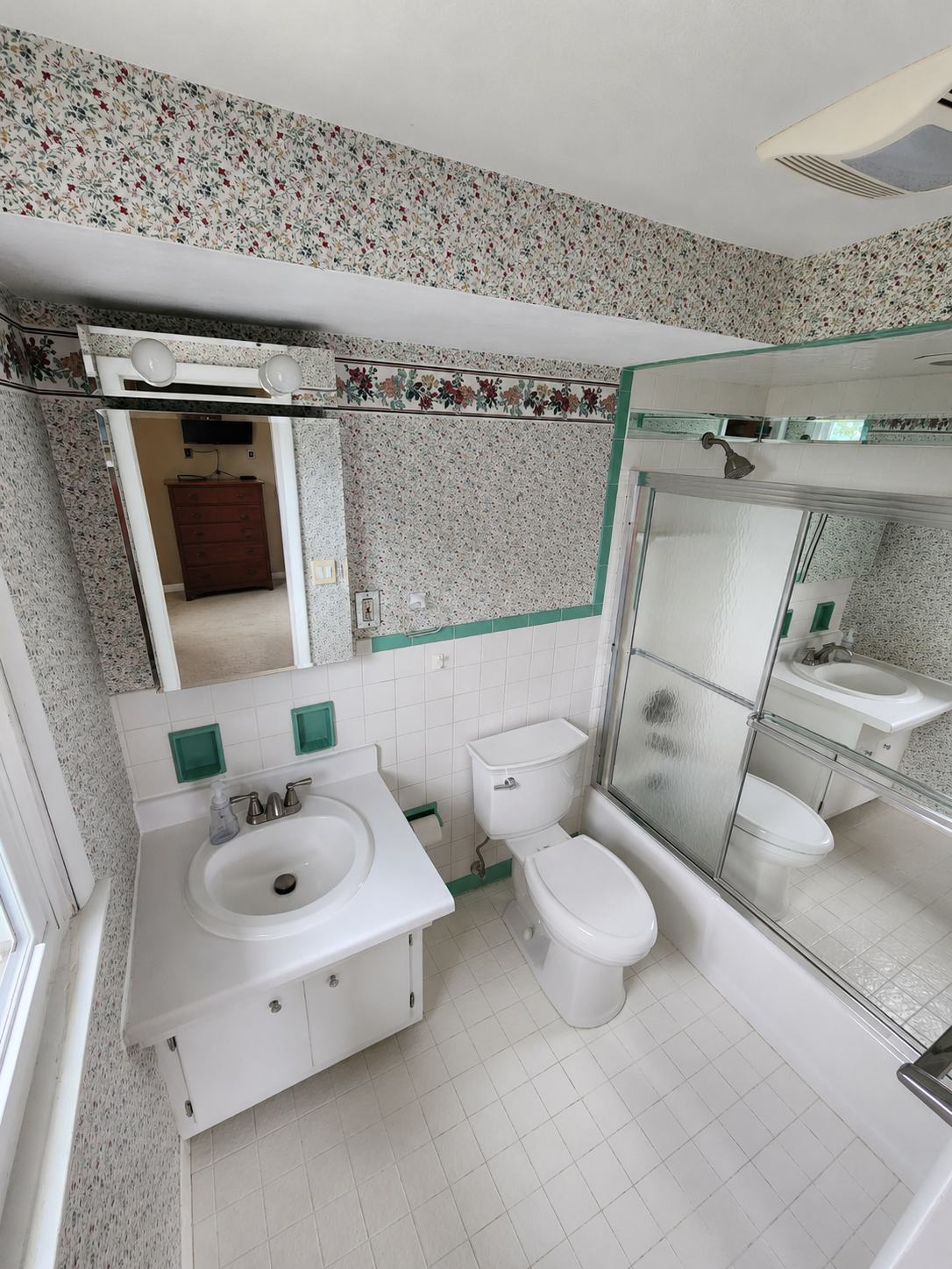 Primary Bathroom Transformation — before